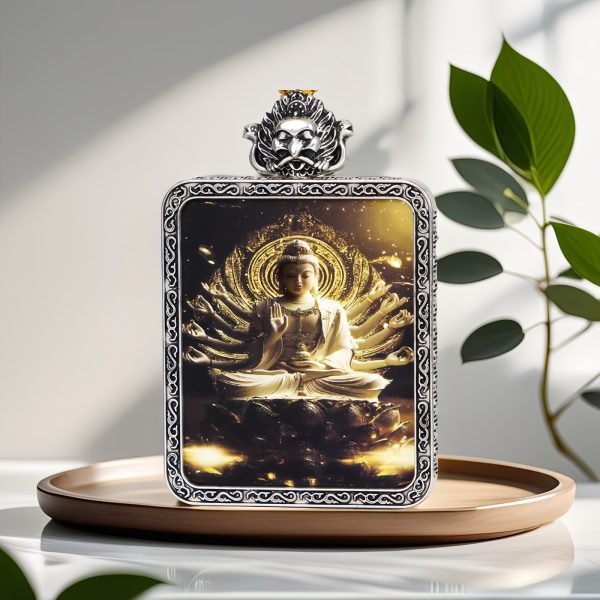 Thousand-armed Buddha statue/Gold-painted/4cm*5cm/Titanium alloy