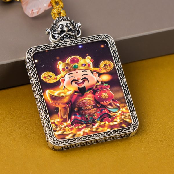 Cute version of the God of Wealth/Gold/4cm*5cm/Titanium alloy material